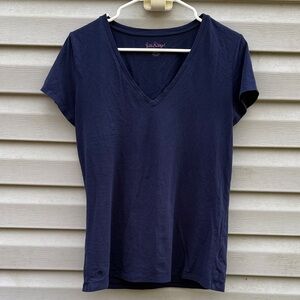 Lilly Pulitzer | Navy Blue V-neck Short Sleeve Shirt size Medium